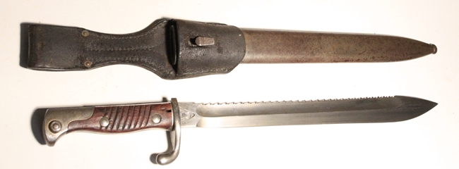 German 1898/05 Sawback bayonet double maker marked