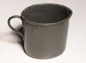 Imperial German 1916 enameled canteen cup