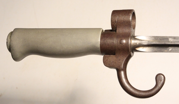 French Model 1886 Lebel bayonet with frog - Image 2