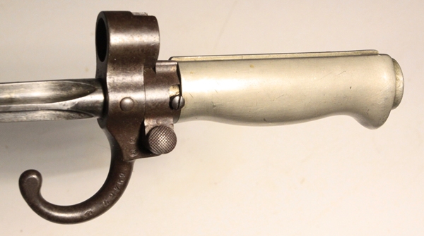French Model 1886 Lebel bayonet with frog - Image 3