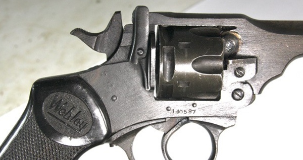 Webley & Scott Mark IV .38 Military & Police - Image 4
