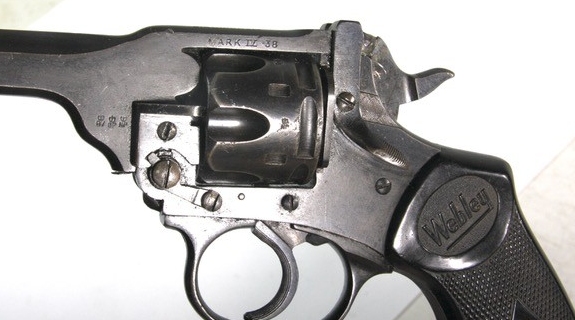 Webley & Scott Mark IV .38 Military & Police - Image 4